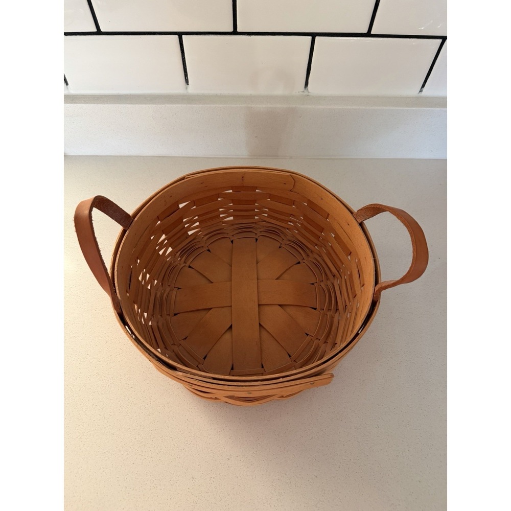 Longaberger 10" Darning Basket With Leather Handles 1999 EUC - Picture 2 of 8